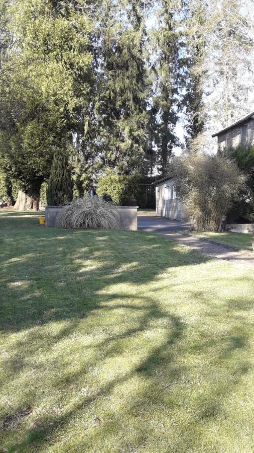Apartmán Bonnefontaine, Meubles De Tourisme Rimogne Exteriér fotografie